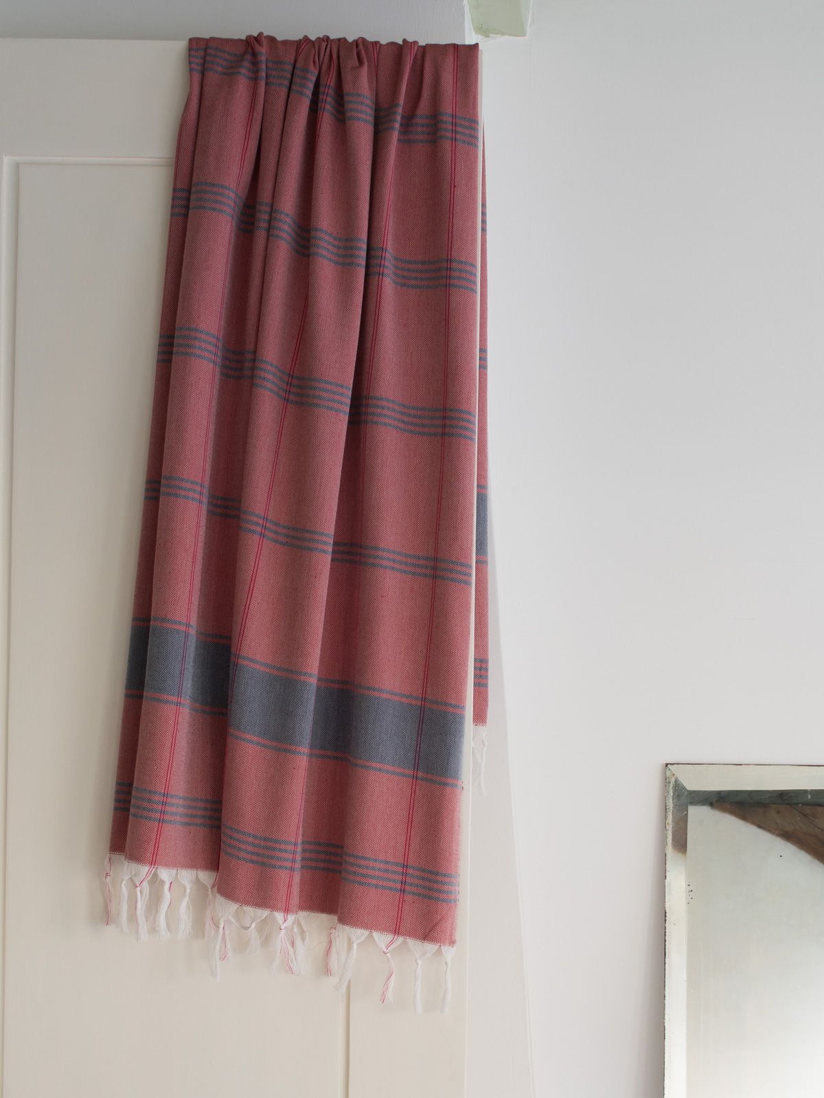 hammam towel checkered burgundy/dark blue